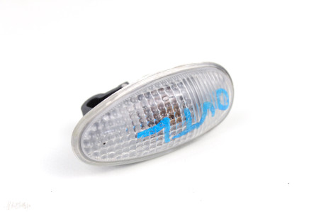 Повторитель поворота Mitsubishi Outlander (CU) 2003-2008 MR522027 (13374)