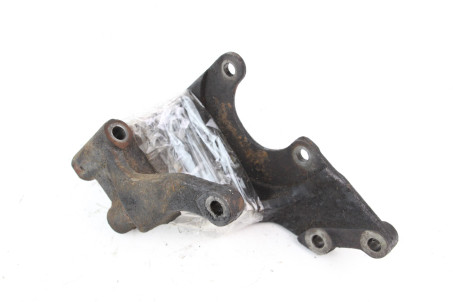 Кронштейн насоса ГУР 2.5 TDI Mitsubishi L200 2005-2015 4450A066 (13638)