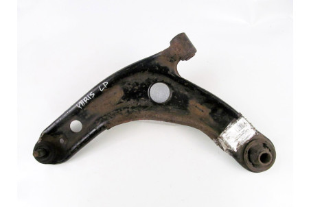 Важіль передній лівий Toyota Yaris 2005-2011 4806909040 (13698)