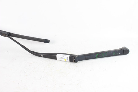 Держатель дворника правый Toyota Camry 30 (XV30) 2001-2006 8521133250 (13765)