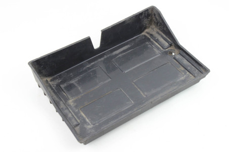 Полиця акумуляторна Mitsubishi Grandis 2004-2010 MN157439 (13881)