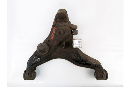 Важіль передній лівий нижній Mitsubishi L200 2005-2015 4013A087 (14004)