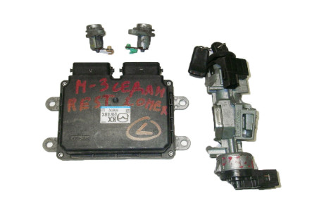 Блок керування двигуном комплект 2.0 МКПП Mazda 3 (BK) 2003-2008 LFS618881C (14123)