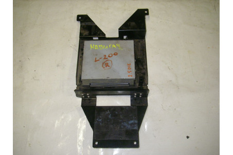 Блок навигации Mitsubishi L200 2005-2015  (14380)