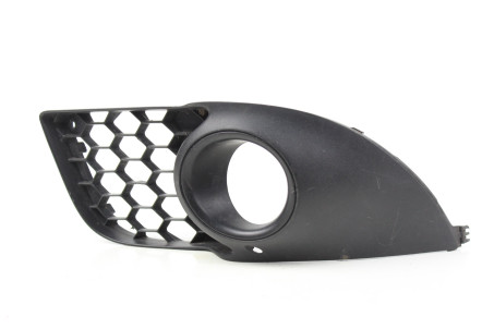 Накладка ПТФ левая 11- Mitsubishi Lancer X (CY) 2007-2013 8321A123 (15067)