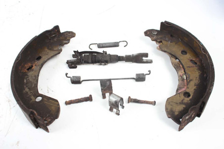 Механізм гальмівний лівий Nissan Micra (K12) 2002-2011 44030AX600 / 44060AX625 (15548)