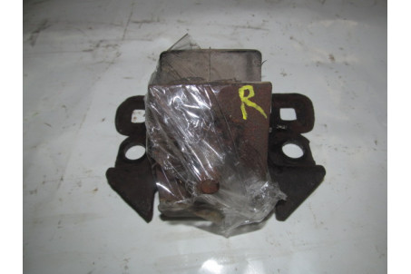 Подушка мотора права Nissan Navara (D40) 2005-2013 11220EB300 (15744)