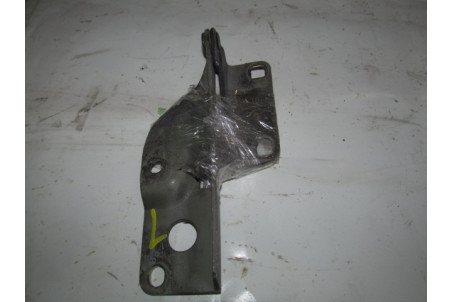 Петля капота ліва Nissan Navara (D40) 2005-2013  (15750)