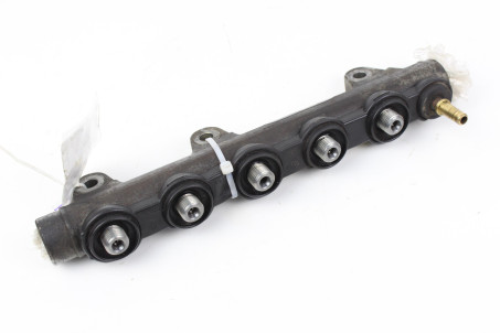 Рампа паливна 2.0 Diesel Nissan X-Trail (T31) 2007-2012 1752000Q3K (15841) BOSCH