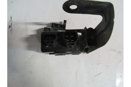 Блок реле стеклоочистителей Subaru Tribeca (WX) 2006-2014 86121XA00A (16100)