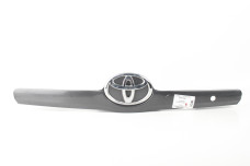 Накладка на кришку багажника Toyota Camry 40 (XV40) 2006-2011 7680106120 (16721)