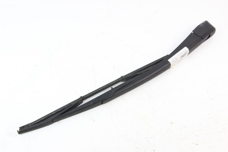 Тримач двірника задній хетчбек Mazda 3 (BK) 2003-2008 BP4K67421 (17124)