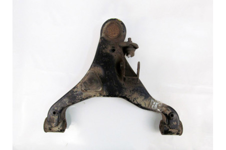 Важіль передній лівий нижній Nissan Navara (D40) 2005-2013 54501EB300 (17294)