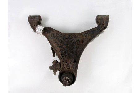 Рычаг передний правый нижний Nissan Navara (D40) 2005-2013 54500EB300 (17295)