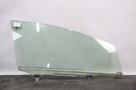 Стекло двери переднее правое Toyota Prius (ZVW35) 2009-2015 6810147072 (17482)