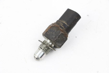 Датчик вмикання заднього ходу Mitsubishi Outlander (CU) 2003-2008 MD730979 (17698)