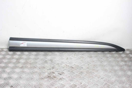 Накладка двери передняя правая Mitsubishi Outlander (GF) 2012- 5727A404 (17699)