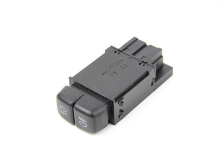 Кнопка туманок Mitsubishi Space Star 1998-2005 MR270320 (17965)