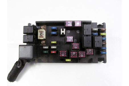 Блок предохранителей двигателя 3.0 Subaru Legacy (BL) 2003-2009 82241AG010 (18059)