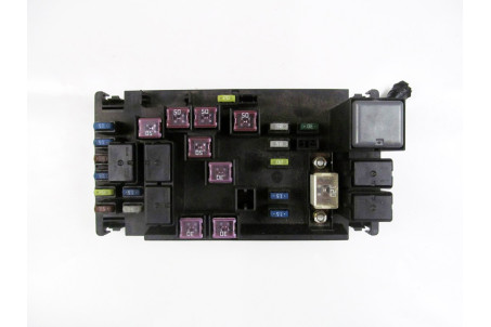 Блок запобіжників двигуна 2.5 Subaru Legacy (BL) 2003-2009 82241AG000 (18061)