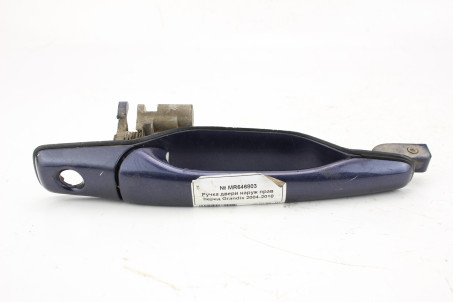 Ручка двері зовнішня права передня Mitsubishi Grandis 2004-2010 MR646803 (18068)