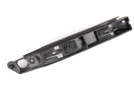 Напрямна переднього бампера права Mitsubishi Space Star 1998-2005 MR913166 (18526)