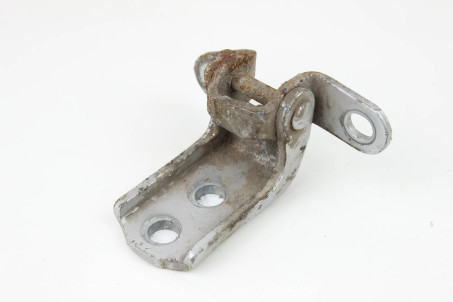 Петля двери задней правой низ Toyota Camry 30 (XV30) 2001-2006 6877033030 (18574)