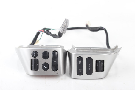 Кнопки керування на кермо комплект Nissan Note (E11) 2006-2013 255529U00A (18948)