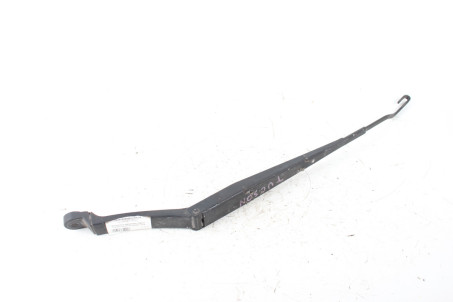 Держатель дворника левый Tucson 04-10 Hyundai Другие модели 983112E001 (19332)