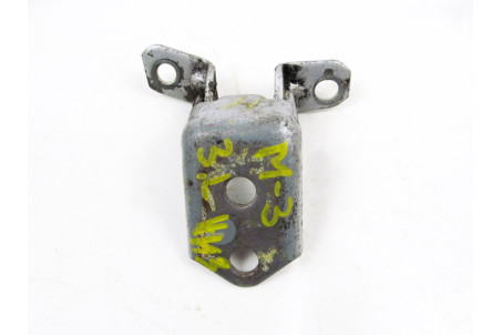 Петля двері задньої лівої низ Mazda 3 (BK) 2003-2008 E11273240 (19500)