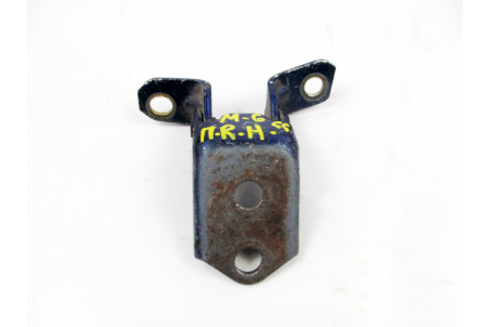 Петля двери передней правой низ Mazda 6 (GG-GY) 2003-2007 E11259210 (19522)