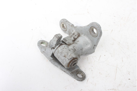 Петля двері передньої правої низ Mitsubishi Colt (Z30) 2004-2012 MN105676 (19612)