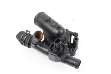 Корпус термостата 2.0 Diesel Nissan X-Trail (T31) 2007-2012 1106000Q0C (19622)