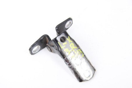 Петля двері задньої правої низ Mitsubishi Lancer X (CY) 2007-2013 5702A005 (19729)