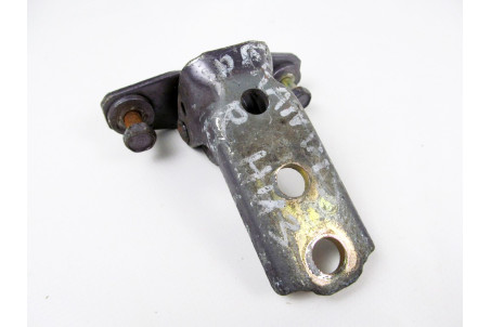 Петля двері задньої лівої низ Mitsubishi Grandis 2004-2010 MR292180 (19751)