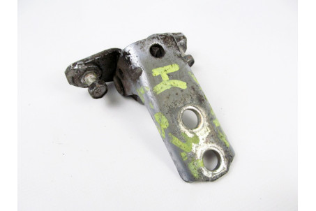 Петля двері задньої лівої низ Mitsubishi Lancer 9 (CSA) 2003-2009 MR302271 (19767)