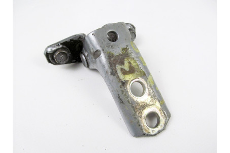 Петля двері передньої правої верх Mitsubishi Lancer 9 (CSA) 2003-2009 MR302271 (19770)