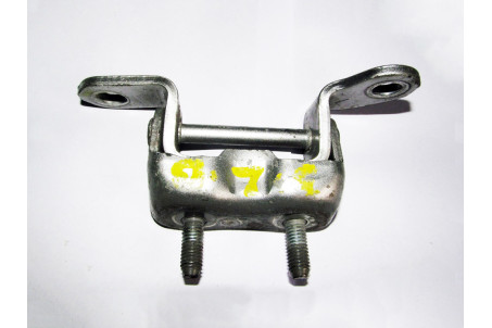 Петля двері задньої лівої верх Toyota Camry 30 (XV30) 2001-2006 6876033010 (19887)