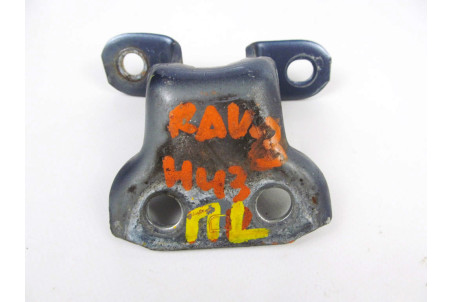 Петля двери передней левой низ Toyota RAV-4 III (XA30) 2005-2012 6874033020 (19939)