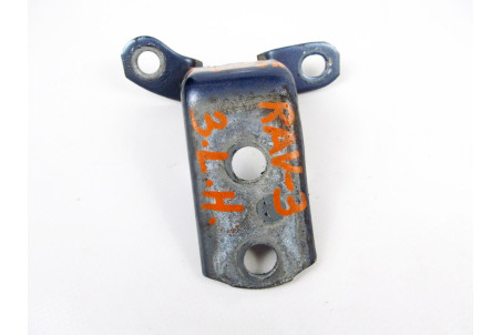 Петля двери задней левой низ Toyota RAV-4 III 2005-2012 6878052030 (19943)