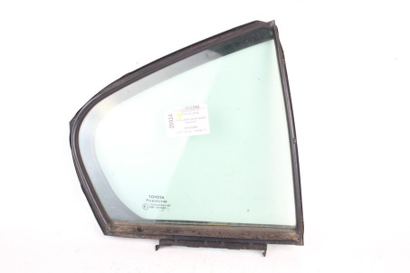 Скло двері задньої правої (кватирка) Toyota Avensis T27 (T270) 2009-2018 6812305090 (20924)