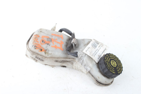 Бачок главного тормозного цилиндра 1.8 Toyota Avensis T27 (T270) 2009-2018 4722009120 (21046)