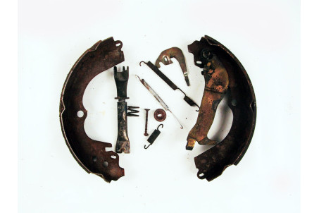 Механизм тормозной правый под барабан Subaru Forester (SG) 2002-2008 26259AA041 (21341)