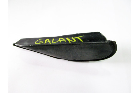 Куточок крила (жабо) RH Mitsubishi Galant (DJ) 2003-2012 MR598898 (21483)