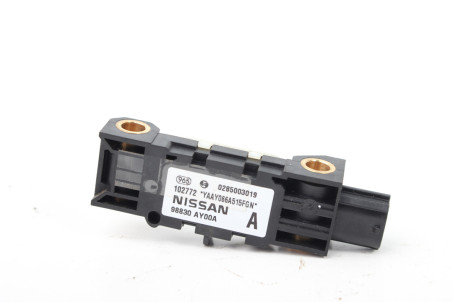 Датчик удара боковой Nissan Note (E11) 2006-2013 98830AY00A (21511)