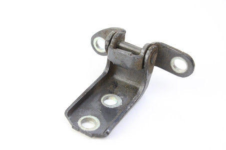 Петля двері задньої правої низ Toyota Avensis T27 (T270) 2009-2018 687700H010 (21808)