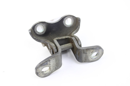 Петля двері передньої правої низ Toyota Avensis T27 (T270) 2009-2018 6873002050 (21827)