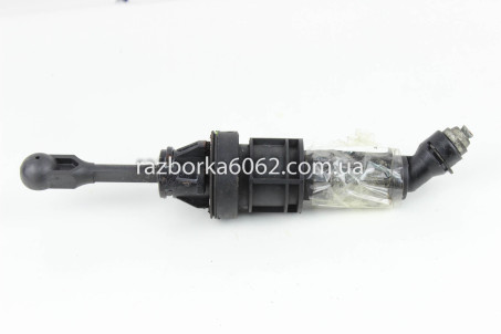 Циліндр зчеплення головний 2.0 Diesel Mitsubishi Outlander (CW) XL 2006-2014 2345A025 (22000)