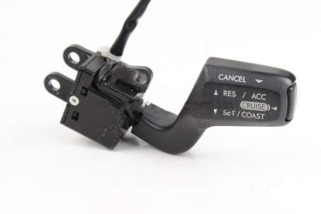 Переключатель круиз контроля -05 Subaru Outback (BP) 2003-2009 83151SA000 (22390)