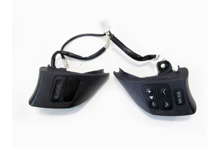 Кнопки управления на руль Lexus IS (XE20) 2005-2012 8425053020C0 (22407)
